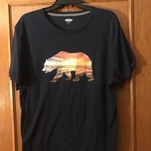 Men’s Old Navy T-shirt
